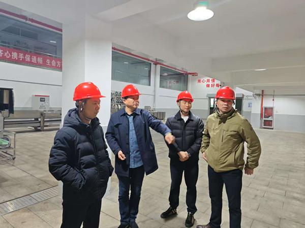 高郵鴨集團(tuán)開(kāi)展節(jié)前安全檢查和節(jié)日慰問(wèn)工作 (2)_副本.jpg